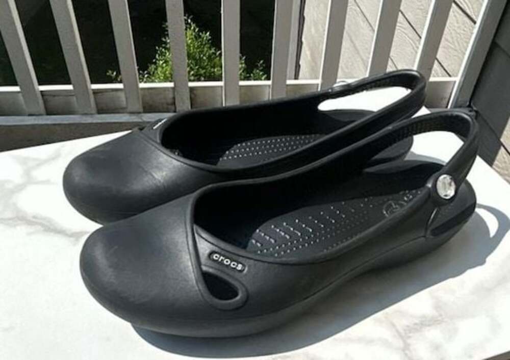 Crocs Olivia Women's Black Slingback Ballet Flats with Jewel Accent-w9